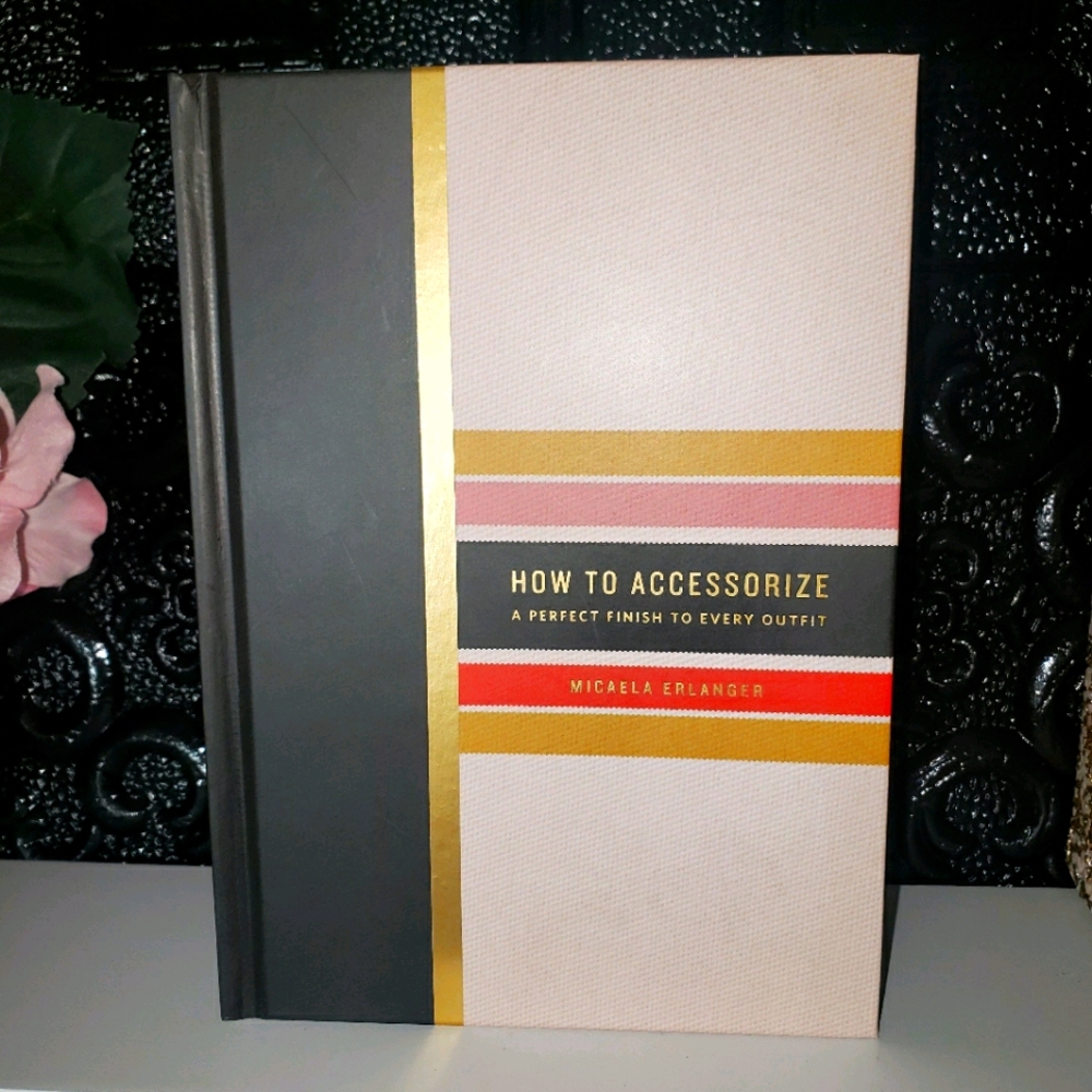 Book: How to Accessorize